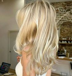 #blondhair #blondehaircolor #wavehair #norahvanlottum #runway #models #food #skincare #accessories #bag #handbag #furniture #jewelry #makeup #homedecorideas #tiktok #style #life #funny #smiling #womensclothing #aesthetic #lifestyle #outfit #home #pinterest 00s Blonde Hair, Healthy Hair Blonde Aesthetic, Bleached Blonde Hair Aesthetic, Golden Beachy Blonde Hair, Blonde 2024, Blonde Hair Beach Aesthetic, Skincare Accessories, Golden Blonde Hair