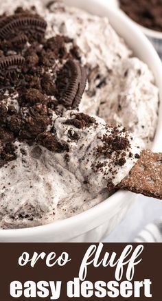 oreo puff ice cream in a white bowl with chocolate cookies on top and text overlay that reads oreo puff easy dessert