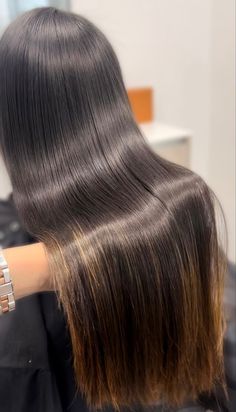 #keratina #keratin #hair #hairtrend #frizz #frizzyhairsolution #shiny Beauty Hair Photography, Chamomile Hair, Frizzy Hair Solution, Acv Hair, Keratin Hair Mask, Egg Hair Mask, Hair Smoothening, Hair Job