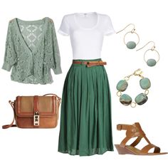 I'd like to be comfortable with myself to one day wear a skirt How To Style A Green Skirt, Women Summer Outfit Ideas, Short Women Outfits, Petite Women, Green Skirt, Look Fashion