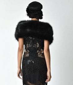 Roaring 20s Fashion, Jordan Baker, 1920s Dresses, 1920s Outfits, Faux Fur Stole, Outfits Unique, Elegant Moments, Vintage Prom, 20s Fashion