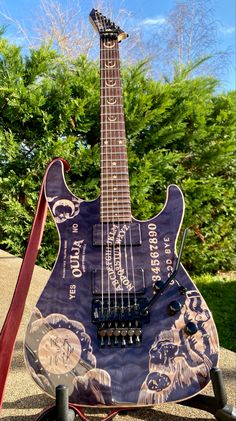 KH OUIJA guitar kirk hammett esp Diy Guitar Pedal, Guitar Images, Esp Guitars, Guitar Riffs, Guitar Collection