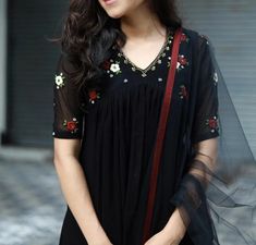 Black Frocks For Women, Anarkali Ideas, Black Frocks, Frock For Teens, Black Anarkali Dress, Frocks For Women Party, Neck Reference, Frocks For Women, Cultural Outfits