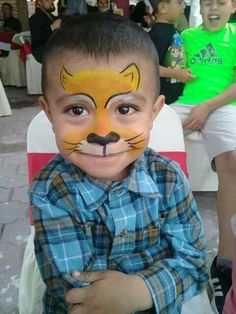 León Animal Face Paintings Easy, Lion Face Paint, Neon Face Paint, Diy Face Paint, Festival Face Paint