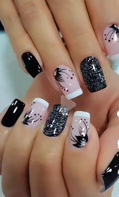 Black Acrylic Nails Short, Glitter Gel Nail Designs, Cozy Colors, Silver Nail Designs, Fall Nail Ideas, Fake Nails Designs, Gel Nail Art Designs, Amazing Nails