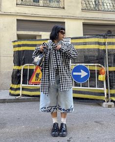 Baggy Fashion, Inspo Fits, Streetwear Outfit Ideas, Quirky Fashion, Denim Day, Feminine Outfit, Streetwear Outfit, Spring Summer Outfits