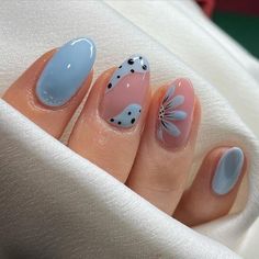 Uñas explosivas , llegó el verano y estas son las tendencias que debes probar Spring Nails Shellac Short, Spring Gelish Nails, Nail Art One Finger, Shellac Spring Nails, Spring Nails Shellac, Nailart 2022, Spring Nail Ideas Short, Spring Nails Tips, Soring Nails