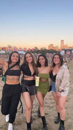 Ultra Outfits Music Festivals, Austin City Limits Outfit, Ultra Outfits, Ultra Music Festival Outfits, Austin City Limits Festival, Olivia Dunne, Coachella Outfits, Truck Festival