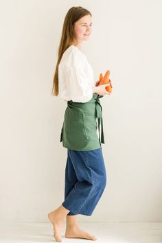 Linen Half Apron With Pockets For Women by ForHomeAtelier. Unisex Gardening Gift. Green Blue Pink Pinafore Custom Short Apron, Womens Teacher Half Apron Gray Natural Linen Plus Size. Linen clothing for farm life. Linen Half Apron With Pockets For Women one size fits all or custom size. Green, Blue, Pink Pinafore Custom Short Apron for every day. Womens Teacher Half Apron Gray Natural Linen Plus Size is the best choice for gift Cotton Apron With Pockets, Half Apron With Pockets, Linen Plus Size, Bistro Apron, Casual Denim Outfits, Cooking Aprons, Linen Pinafore, Teacher Craft, Craft Apron