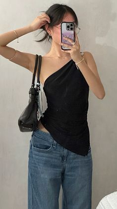 #outfits #outfitinspo #outfitstyle #outfitpost #outfittrends #fashion #clothes #clothesforwomen #aesthetic #aestheticstyle #aestheticoutfit Outfit Selfie Ideas, Black Halter Top Outfit Aesthetic, Black Cami Tank Top Y2k Style, Y2k Spring Backless Tank Top, Djerf Avenue Tie Tank Top, Motel Rocks Butterfly Top, Uni Outfits, Rainy Day Outfit, Casual Dinner Outfit