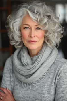 Silver White Hair, Grey Hair Styles For Women, Short Grey Hair, Haircuts For Medium Hair, Penteado Cabelo Curto