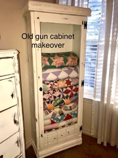 How To Display Old Quilts, Quilt Cabinet, 2023 Home Interior, Hutch Ideas, Old Hotel, Quilt Room, Craft Organizer, Quilt Display, Chalk Painting