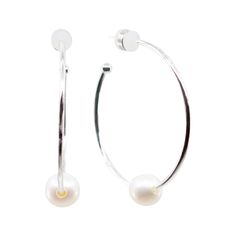 Staples of class and sophistication, our Alley round hoop earrings are beautiful in every light. Decked with a white freshwater pearl that complements your every look, you'll be gleaming like the sun all day long. Each piece of jewelry created by The Freshwater Pearl Company features genuine freshwater cultured pearls. Our collections are proudly designed in Palm Springs and distributed in the U.S. from our San Diego studio for a touch of California coastal style. Pearl Type Freshwater Pearl Siz California Coastal Style, Pearl Party, Oval Earring, Pearl Hoop Earrings, Pearl Types, White Freshwater Pearl, Freshwater Cultured Pearls, Pearl Color, Pearl Size