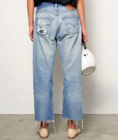 Heart Jeans, Style Themes, Minimalistic Outfits, Outfit Inspiration Women, Polished Style, Levis Vintage, Style Muse, Denim Trends, Casual Work Outfits