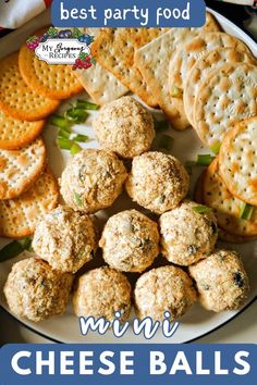 Mini cheese balls arranged in the shape of a triangle. Vegetarian Party Appetizers, Mini Cheese Balls Recipe, Mini Cheese Balls, Vegetarian Appetizers Easy, Best Thanksgiving Appetizers, Salami Recipes, Best Christmas Appetizers, New Years Eve Food, Cheese Cheddar