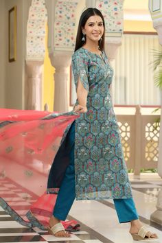 Kurta Pant Suit Design, Straight Pant Kurti Designs, Kurta Out Of Saree, Straight Kurta And Pants Design, Kurta Pants Design, Indian Kurta Styles For Women, Kurta Neck And Sleeves Design, Contrast Sleeves Kurti, Worked Kurti Designs