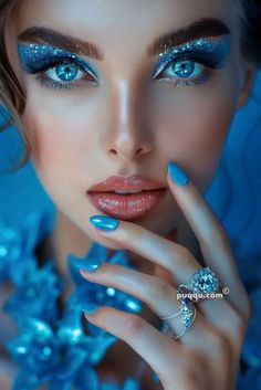 Blue Eyeshadow Makeup, Bombshell Makeup, Asian Makeup Tutorials, Korean Makeup Tips, Blue Eyeshadow Looks, Face Charts, Make Up Tutorials, Simple Makeup Tips, Makeup Face Charts