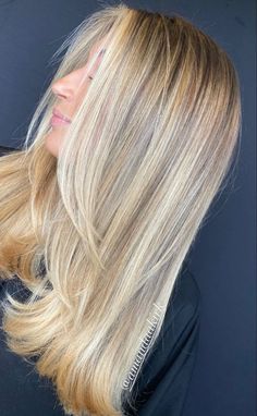 Blonde Hair With Framing Pieces, Hair Cuts For Blonde Hair, Blonde Hair With Face Framing Layers, Face Framing Pieces Straight Hair, Cute Blonde Haircuts, Dirty Blonde Hair With Highlights Straight, 70s Haircuts Women, Hair Cuts Face Framing, Soft Layers Short Hair