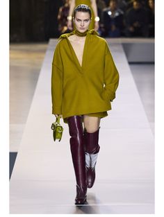 Gucci Fall 2024, Pant Trends, Slip Skirts, Trending Boots, Sheer Tights, Miss Dior