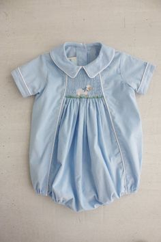 Baby Boy Clothes Patterns, Smocked Outfits, Clothing Preppy, Traditional Baby Clothes, Classic Kids Clothes