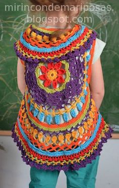 Lil' Girl's Circular Vest : free pattern (with chart) Crochet Circle Vest, Circle Vest, Crocheted Vest, Crochet Circle