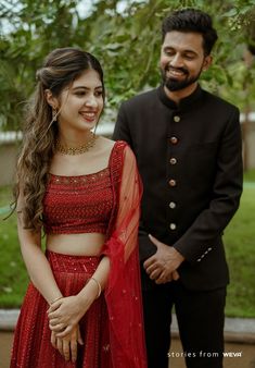 Couple Portrait Posing  Tips Wedding Frock Designs, Engagement Couple Dress, Professional Portrait Photography, Engagement Dress For Bride, Pre Wedding Photoshoot Props, Portrait Posing, Best Poses, Wedding Dresses Men Indian, Reception Outfit