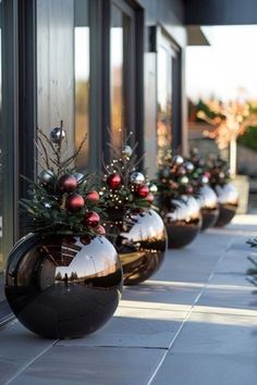 Christmas Trees In Planters Outdoors, Christmas Decor Ideas Outdoor 2024, Modern Christmas Porch, Elegant Christmas Tree Decorations, Outdoor Christmas Planters, Outdoor Holiday Party, Christmas Entryway, Christmas Planters, Christmas Modern