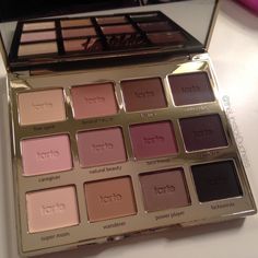 Tarte Matte Eyeshadow Palette, Eyeshadow Palette Tarte, Tarts Eyeshadow Palette, Tartlette Palette Looks, Tarte Makeup Palette, Tarte Clay Play Palette Looks, Tarte Makeup Aesthetic, Tarte Eyeshadow Palette Looks, Tarte Pallete