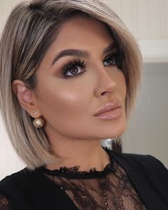 Vegas Glam, Edgy Blonde Hair, Trendy Bob, Fall Blonde Hair, Bob Haircut Ideas, Blonde Hair Makeup, Tutorial Ideas, Gray Hair Highlights, Hairstyle Tutorial