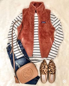 IG: @mrscasual | Stripe long sleeve tee, Patagonia fleece vest, Gucci crossbody, and leopard mules Vest Outfits For Women, Weather Clothes, Cozy Vest, Pijamas Women, 2019 Style, Tumblr Outfits, Instagram Outfits, Outfits For Women, Vest Outfits