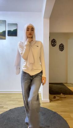 #modesty #outfits #modestclothing #nike #school #hijab #trendy Hijabi Leggings Outfit, First Day Of School Outfit Hijab, Outfits For Muslim Teens, Hijabi Outfits For College, Hijabi First Day Of School Outfits, Back To School Hijab Outfits, Back To School Outfits Modest, Hijabi School Fits, Hijabi Back To School Outfits