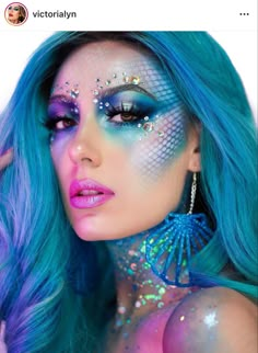 @victorialyn Cute Eyeshadow Ideas, Mermaid Makeup Tutorial, Cat Halloween Makeup, Fantasy Make-up, Halloween Make-up Looks, Cute Eyeshadow, Bluish Green Eyes, Cute Halloween Makeup