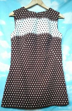 Handmade Minidress from the 60's. Too cute to pass up! Mod 60s Fashion, Thrifting Clothes, Early 60s Fashion, Polka Dot Dress Vintage, 1960s Mini Dress, 60s Mini Dress, Mod Dress 60s, Thrifted Outfits, 60s Dress