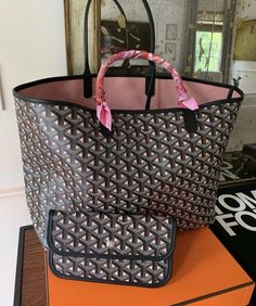 Goyard Bags Handbags, Goyard Bag Price, Goyard Tote Bag, Sac Vanessa Bruno, Luxury Bags Collection, Goyard Bag, Out To Lunch, Bag For Travel