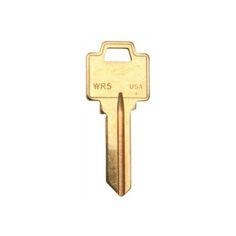 a gold key with the word wrs on it