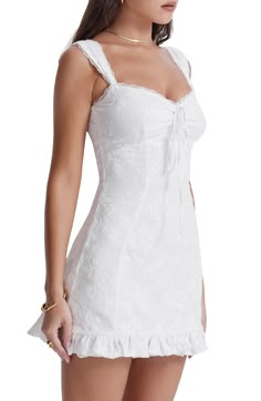 Sweeten the occasion in this lace-trimmed dress designed with tonal floral embroidery. Exclusive retailer Sweetheart neck Sleeveless 50% cotton, 50% polyester with 82% lyocell, 18% linen contrast Dry clean Imported Fancy White Lace Dress, Vinatge White Dress, White Lacr Dress, Dress For House Warming, White Grad Dress, Grad Dresses Short, White Dresses Graduation, Bandage Dress Bodycon, Casual Day Dresses