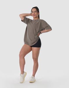 Our Training wide-fit oversized T-shirts are unisex. The acid washed design makes these T-shirts extra stylish and unique. Wear these oversized tees all year long for training or on rest days. Made of 100% premium cotton. 🚚 Shipped the same day from our Vancouver warehouse, and delivered within 2-8 business days. Why our customers love these shirts? Acid washed fabric Oversized & slouchy fit Ideal for gym, lounging and everyday wear 100% cotton (won't show sweat easily) Comes with our sustainab Cheap Oversized Athleisure T-shirt, Cheap Sporty Shirt With Relaxed Fit, Cheap Summer Gym Shirt, Casual Workout T-shirt, Oversized Gym Tshirt, Baggy Shirt Gym Outfit, Gym Outfits For Women Loose Fit, Gym Oversize Outfit, Training Outfit Women