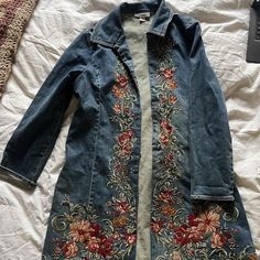 Jean Jacket Embroidery Ideas, Embroidered Denim Jacket, Over Sized, Embroidered Denim, Coats Jackets Women, Medium Weight, Women's Jacket, Coats For Women