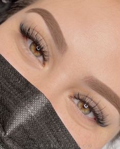 Classic Lash Extensions With Fans, Pretty Eye Lashes, Lash Extensions Makeup Look, Lash Extensions Styles For Round Eyes, Elegant Eyelash Extensions, Strip Eyelash Extensions, Natural Hybrid Wispy Lash Extensions, Eyelash Extensions Hooded Eyelids