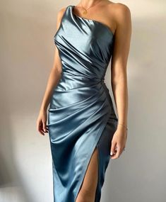 Midnight Blue Gown, Party Maxi Dress, Classy Prom Dresses, Mermaid Prom Dress, Stunning Prom Dresses, Dress With Pleats, Cocktail Wedding, Dress Measurements