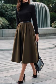 Sophisticated Modest Outfits, Modest Business Outfits, Women’s Office Outfits, Business Skirt Outfits, Long Pencil Skirts, Classy Skirt Outfits, Businesswoman Fashion, Elegant Skirt Outfits, Outfits For Short Women