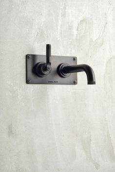 Black mixer tap basin, wall mounted - Industrial bathroom Landmark by Samuel Heath Industrial Shower Room, Apartment Cabinets, Materials Palette, Industrial Showers, Wall Mounted Bathroom Faucet, Heath Bars, Shower Head With Hose, Guest Toilet