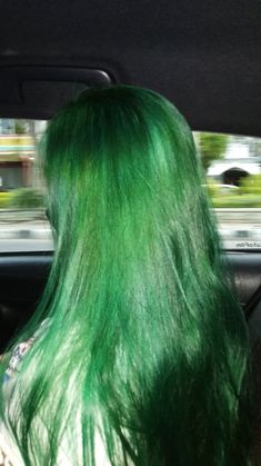 Green Hair Aesthetic Faceless, Green Hair Women, Green Hair Shades, Green Hair Light, Green Hair Aesthetic, Forest Green Hair, Long Green Hair, Green Hairstyles, Green Hair Girl