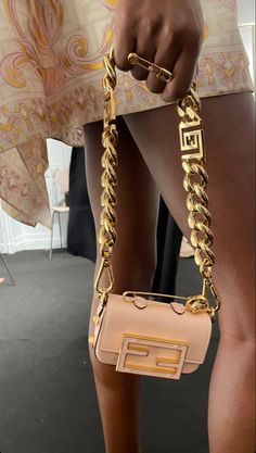 Fendi Aesthetic, Versace Bag, Luxury Bags Collection, Aesthetic Bags, Bag Obsession, Luxury Purses, Fancy Bags