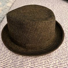 Tweed Hat Still With Tags Brand New Cute For Dark Academia Outfit Will Look Great With Suit Or Sweater Vest Fall Herringbone Hat With Short Brim, Tweed Hats With Herringbone Pattern, Tweed Hat With Herringbone Pattern And Short Brim, Tweed Hat With Short Brim And Herringbone Pattern, Tweed Brimmed Hat With Herringbone Pattern, Tweed Herringbone Short Brim Hat, Black Casual Tweed Hat, Casual Black Tweed Hat, Adjustable Brimmed Hat With Herringbone Pattern