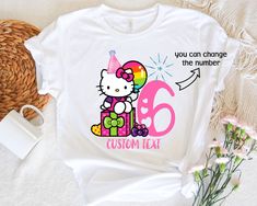 Camisa de cumpleaños de Hello Cat, camisa de gatito personalizada, camisa de fiesta de cumpleañera, camisa de cumpleañera personalizada, camisa Kawaii, camisa de gato encantadora ¡TODOS NUESTROS DISEÑOS SE PUEDEN IMPRIMIR EN CAMISETAS-SUDADERAS-SUDADERAS! ¡¡¡POR FAVOR LEA ESTO ANTES DE COMPRAR!!! Hello Kitty Birthday Shirt Ideas, Hello Kitty Birthday Shirt, Cat Birthday Shirt, Hello Cat, Kawaii Shirt, Kawaii Shirts, Cute Birthday Gift, Hello Kitty Birthday, Lovely Cat