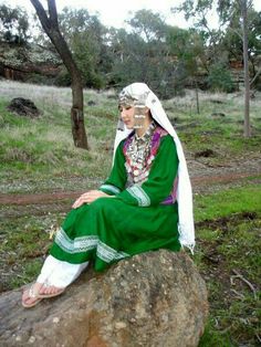 Afghanistan Culture, Ivory Bridesmaid Dresses, Afghan Dress, Traditional Attires, Jewellery Art, Afghan Fashion, Afghan Clothes, Work Art