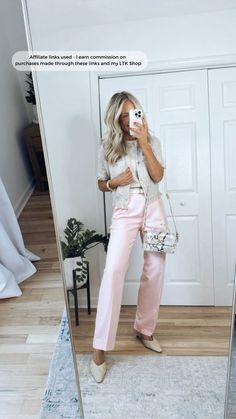 Style Pink Pants, Classy Work Attire, Pink Pants Outfit, Pants For Work, Spring Work, Spring Work Outfits, Seasonal Color Analysis, Chic Pants, Peak Lapel