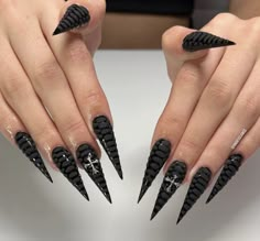 Long Stilleto Nails Design Halloween, Black Nails Pointy, Black Nails Acrylic Stilettos, Black Nail Designs Stiletto, Birthday Stiletto Nails, Long Stiletto Nails Design, Long Black Stiletto Nails, Black Pointy Nails, Stiletto Black Nails