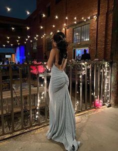 Prom Dress Classy, Silver Prom Dresses, Custom Prom Dresses, Prom Dresses Custom, Satin Sleeves, Prom Dress Mermaid, Corset Fashion Outfits, Dress Sparkle, Cute Formal Dresses